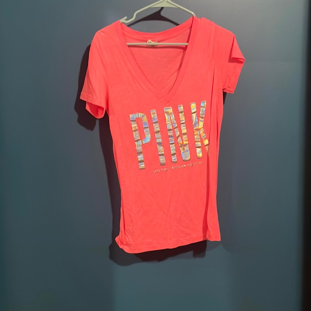 PINK v-neck size medium